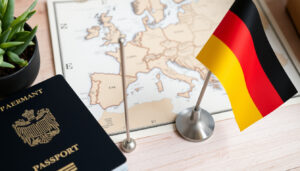 Dennis Lodi: Nationalität, Freundin und Herkunft
